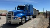 2007 Peterbilt 386 Sleeper Semi Truck