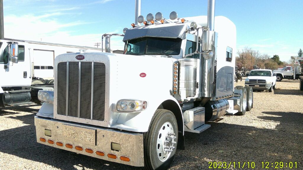 2021 Peterbilt 389EXHD Sleeper Semi Truck