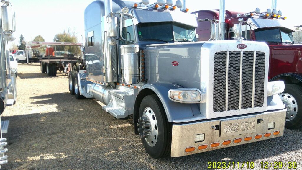 2021 Peterbilt 389EXHD Sleeper Semi Truck