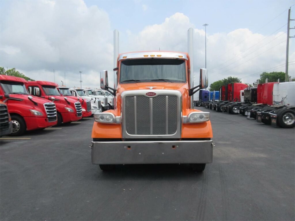 2018 Peterbilt 567 Sleeper Semi Truck – 60″ Mid Roof Sleeper, Caterpillar 505HP, 18 Speed Manual