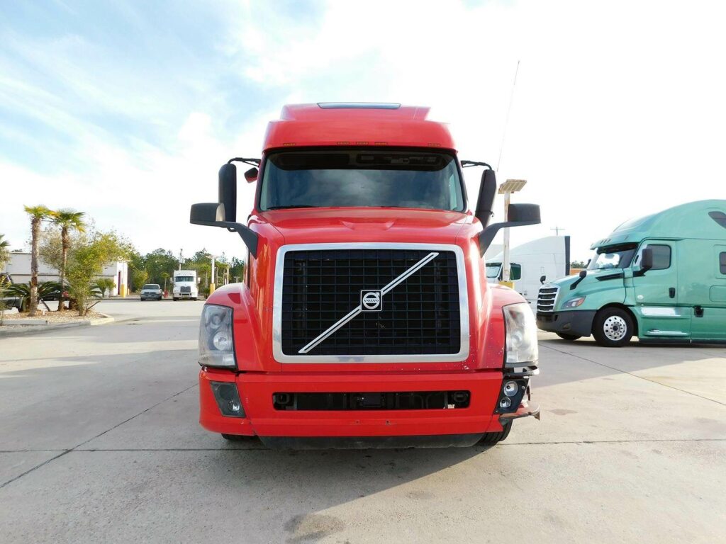 2016 Volvo VNL64T780 Sleeper Semi Truck – D13 425HP, Amt