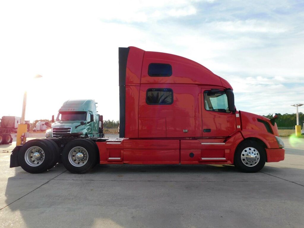 2016 Volvo VNL64T780 Sleeper Semi Truck – D13 425HP, Amt