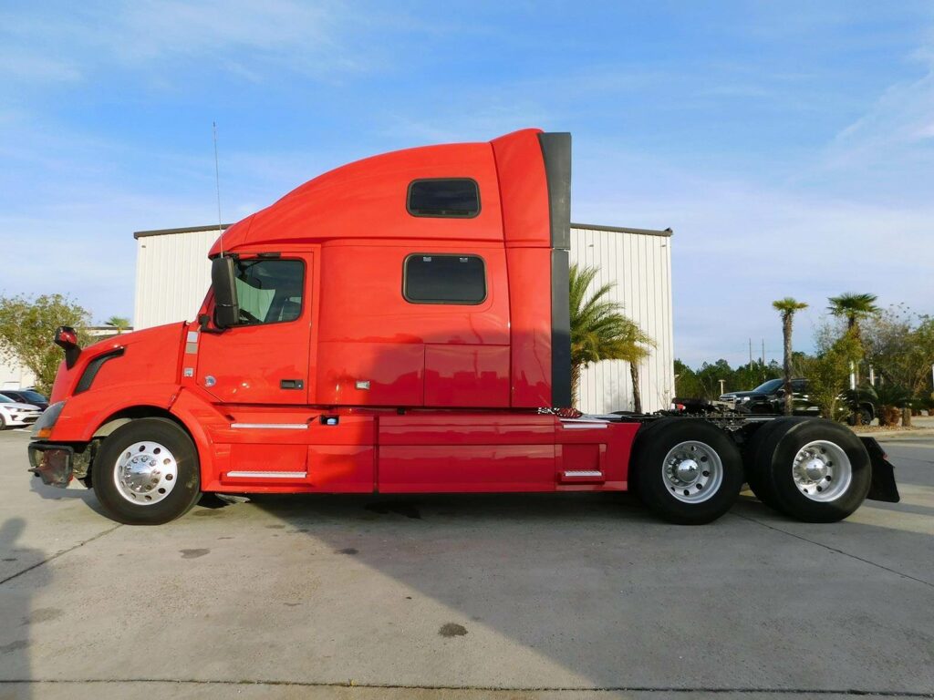 2016 Volvo VNL64T780 Sleeper Semi Truck – D13 425HP, Amt