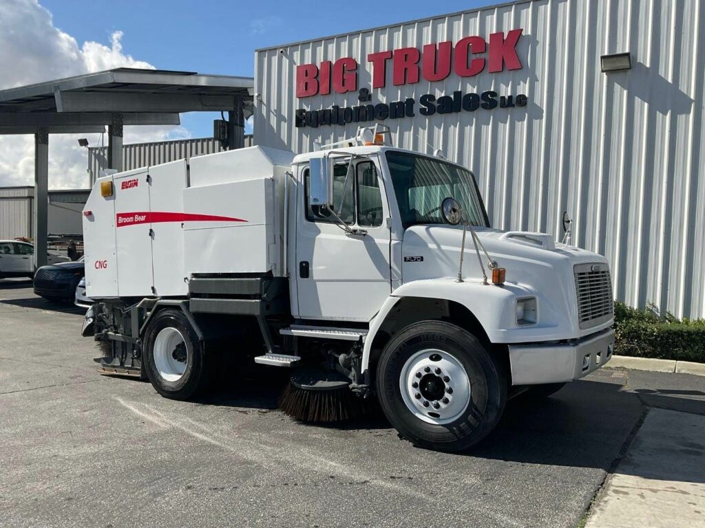 2004 Freightliner FL70 Sweeper Truck – Cummins, 250HP, 5 Speed Automatic