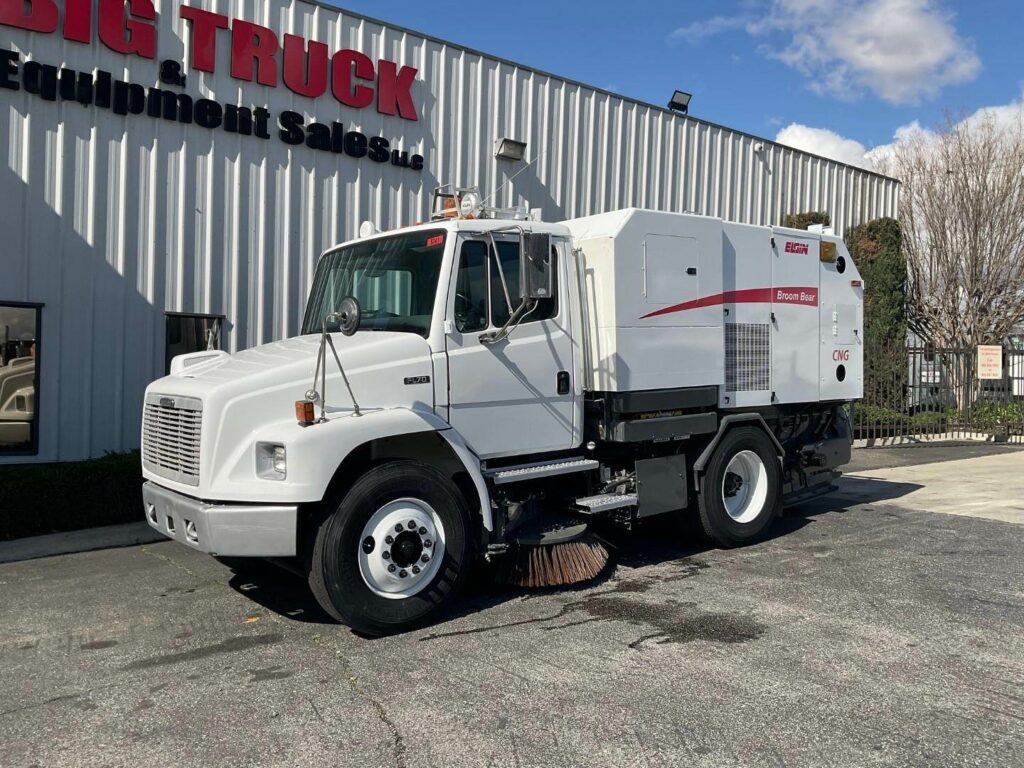 2004 Freightliner FL70 Sweeper Truck – Cummins, 250HP, 5 Speed Automatic