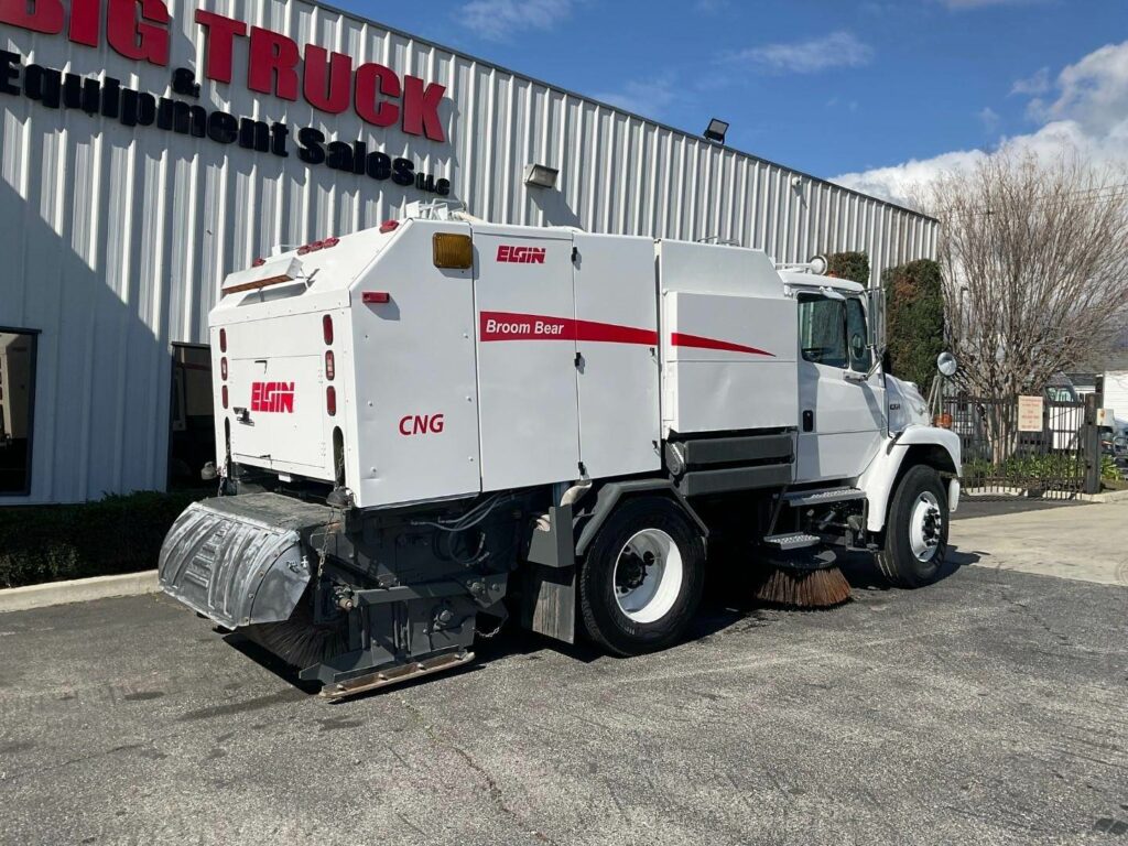 2004 Freightliner FL70 Sweeper Truck – Cummins, 250HP, 5 Speed Automatic