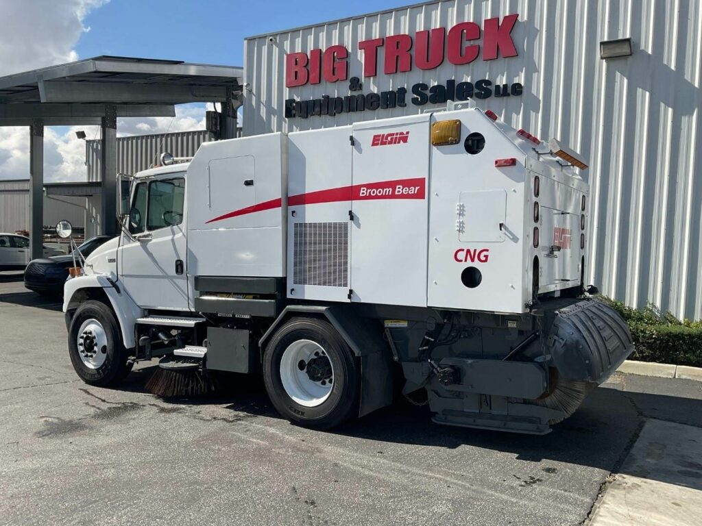 2004 Freightliner FL70 Sweeper Truck – Cummins, 250HP, 5 Speed Automatic