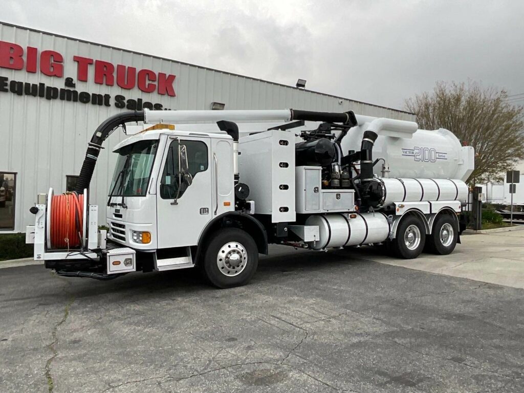 2011 American LaFrance Condor Tandem Axle Vacuum Truck – Cummins, 320HP, Automatic