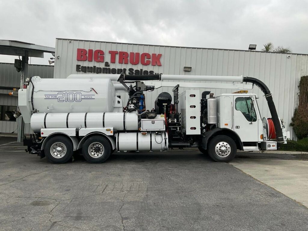 2011 American LaFrance Condor Tandem Axle Vacuum Truck – Cummins, 320HP, Automatic