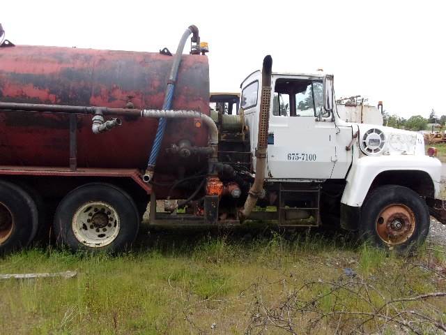 1974 Ford 9000 Water Truck