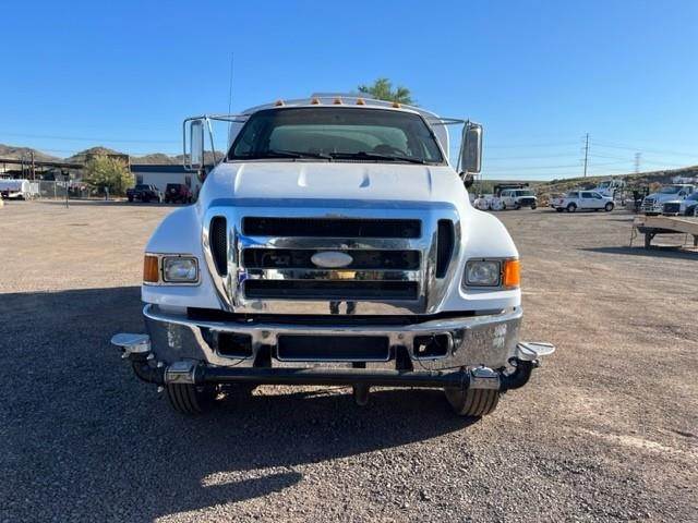 2007 Ford F-750 2000 Gallon Water Truck – 215HP, 5 Speed Automatic