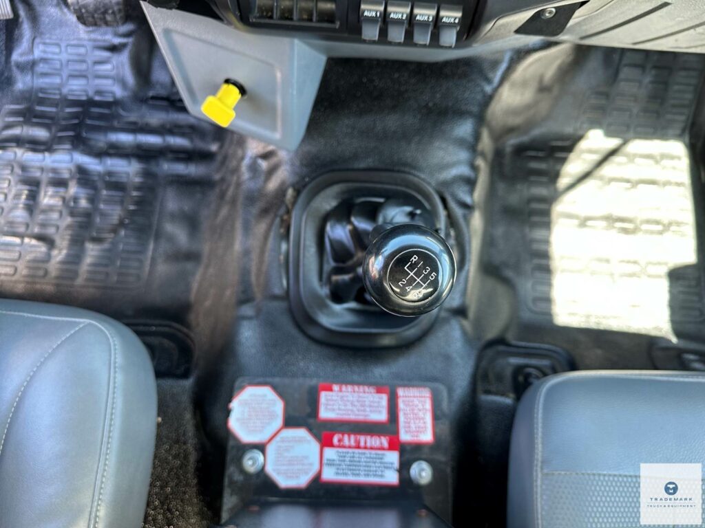 2015 Ford F-750 Water Truck – 12,779 Miles – Cummins ISB – 6-Speed – Valew 2000 Gallon Tank with Hose Reel