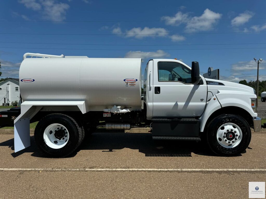 2024 Ford F-750 2000 Gallon Water Truck – 12 Miles – Ford 335HP Engine – Automatic – Under CDL – New Ledwell Tank