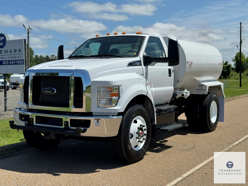 2024 Ford F-750 2000 Gallon Water Truck – 12 Miles – Ford 335HP Engine – Automatic – Under CDL – New Ledwell Tank