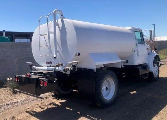 International 4700 2000 Gallon Water Truck – DT466