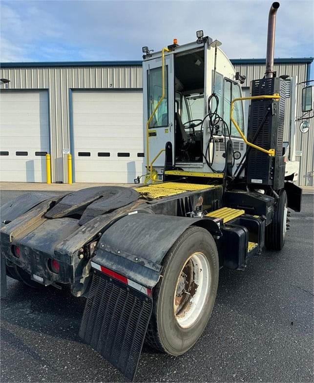 2019 Autocar XSpotter Yard Spotter Truck – Cummins, 185HP, Automatic