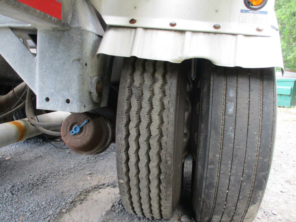 2019 Southern Welding ALUMINUM 1000 CUBIC FT PNEUMATIC TANKER