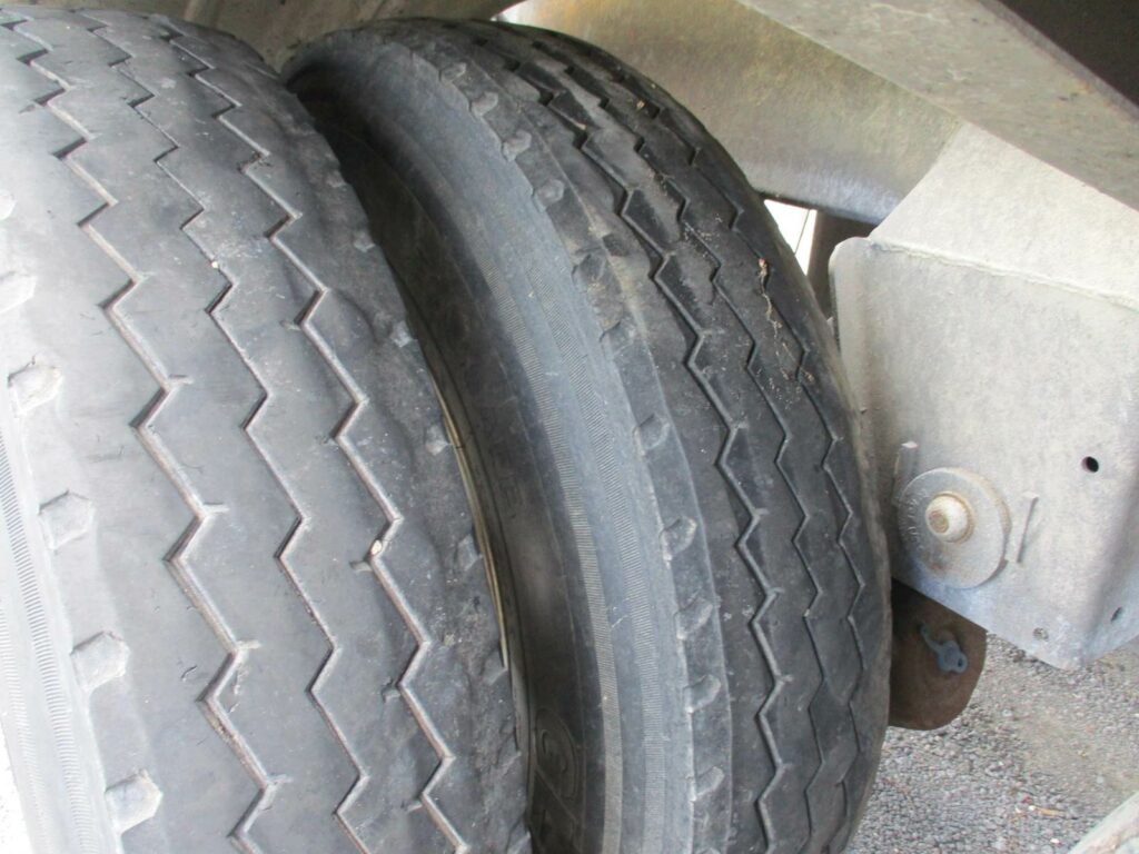 2019 Southern Welding ALUMINUM 1000 CUBIC FT PNEUMATIC TANKER