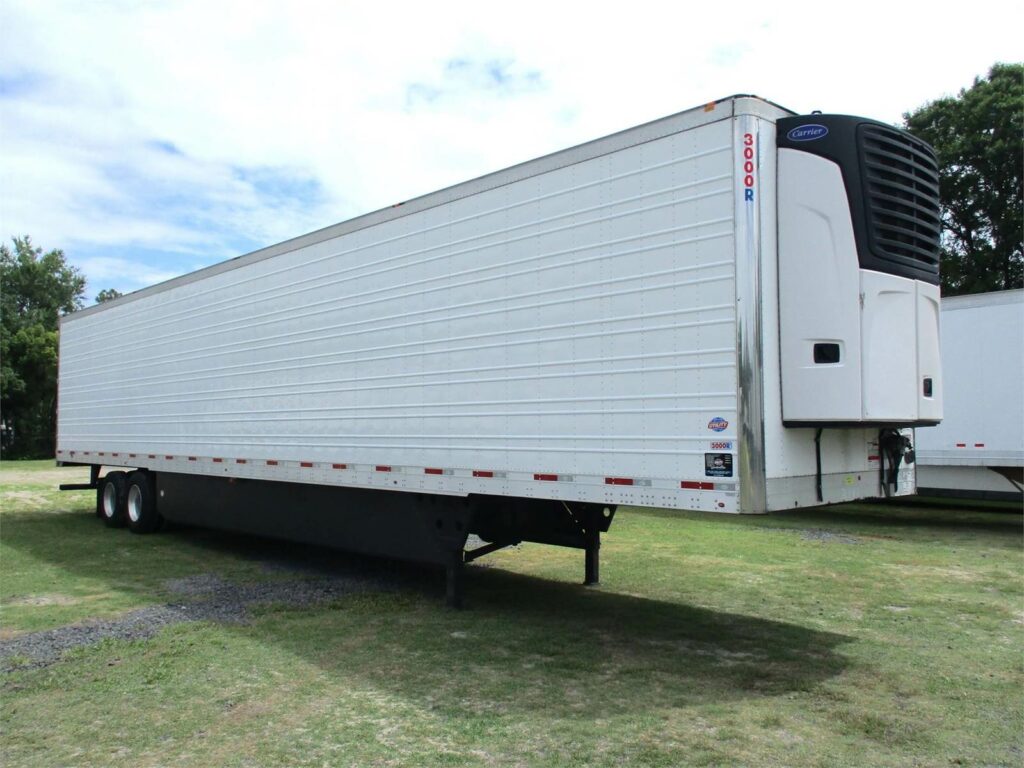 2022 UTILITY 53 FT CARRIER WITH 9117 HOURS AIR RIDE SWING DOOR