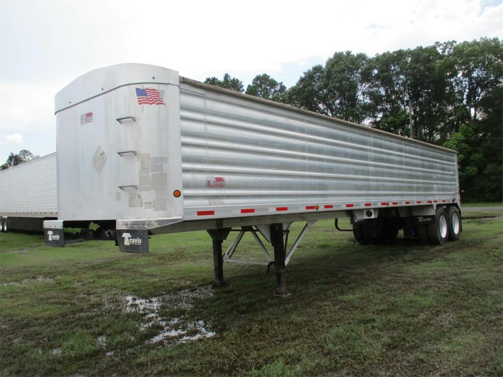 2017 Travis 39X102X60 FRAMELESS END DUMP WITH LINER