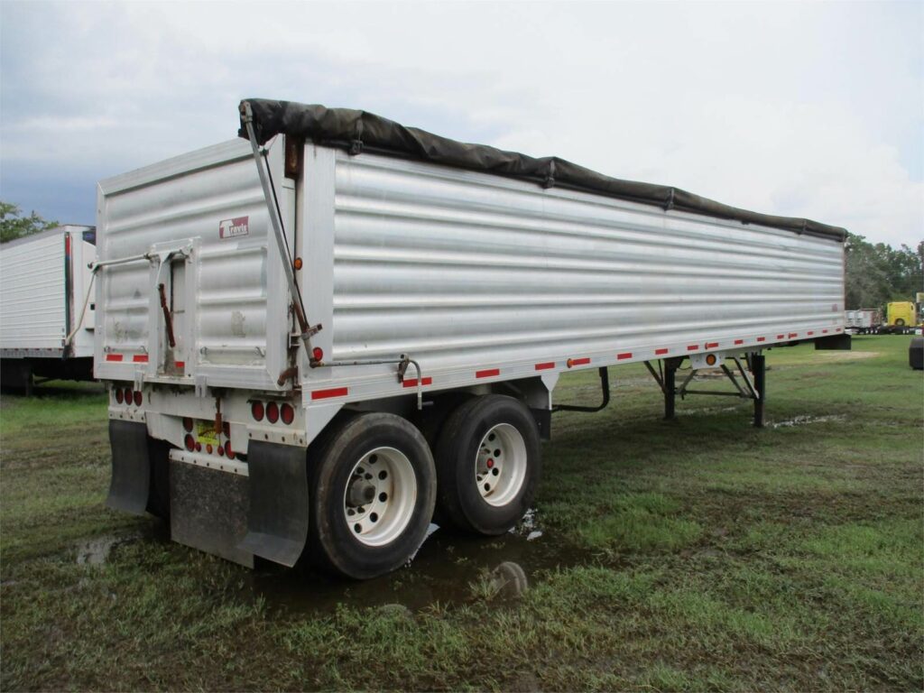 2017 Travis 39X102X60 FRAMELESS END DUMP WITH LINER