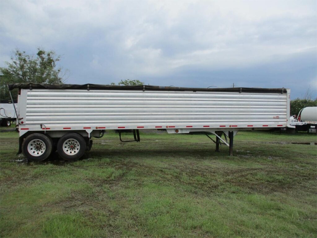 2017 Travis 39X102X60 FRAMELESS END DUMP WITH LINER