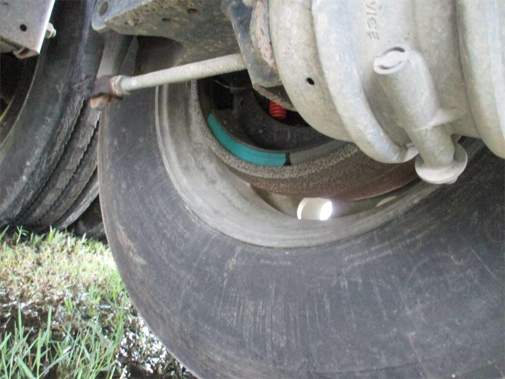 2017 Travis 39X102X60 FRAMELESS END DUMP WITH LINER