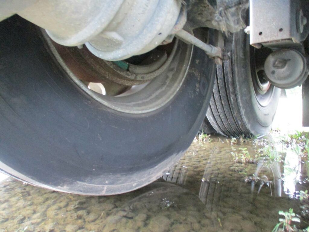 2017 Travis 39X102X60 FRAMELESS END DUMP WITH LINER