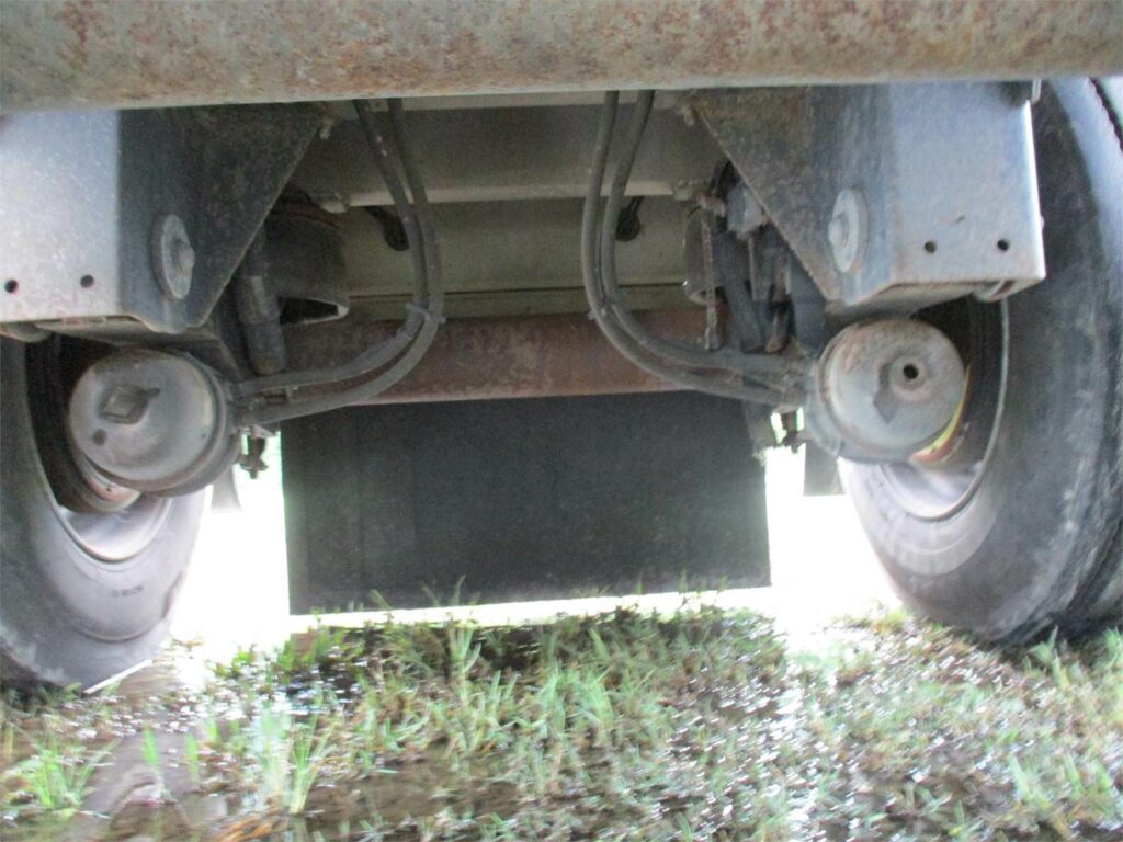 2017 Travis 39X102X60 FRAMELESS END DUMP WITH LINER