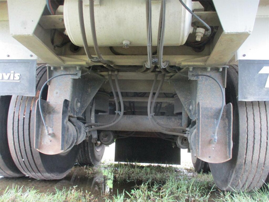 2017 Travis 39X102X60 FRAMELESS END DUMP WITH LINER