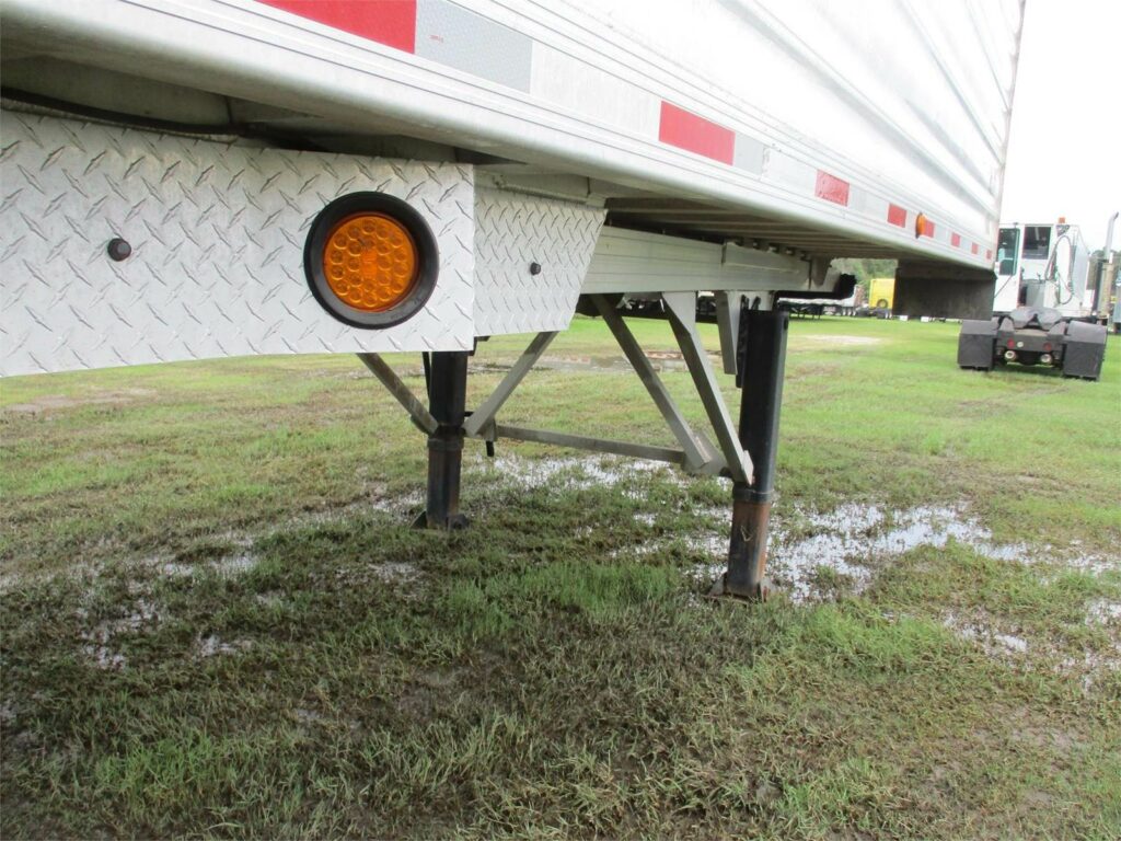 2017 Travis 39X102X60 FRAMELESS END DUMP WITH LINER