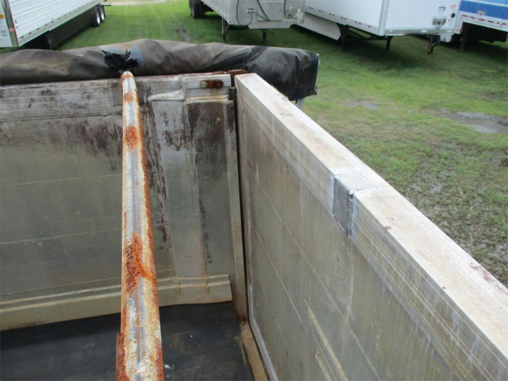 2017 Travis 39X102X60 FRAMELESS END DUMP WITH LINER