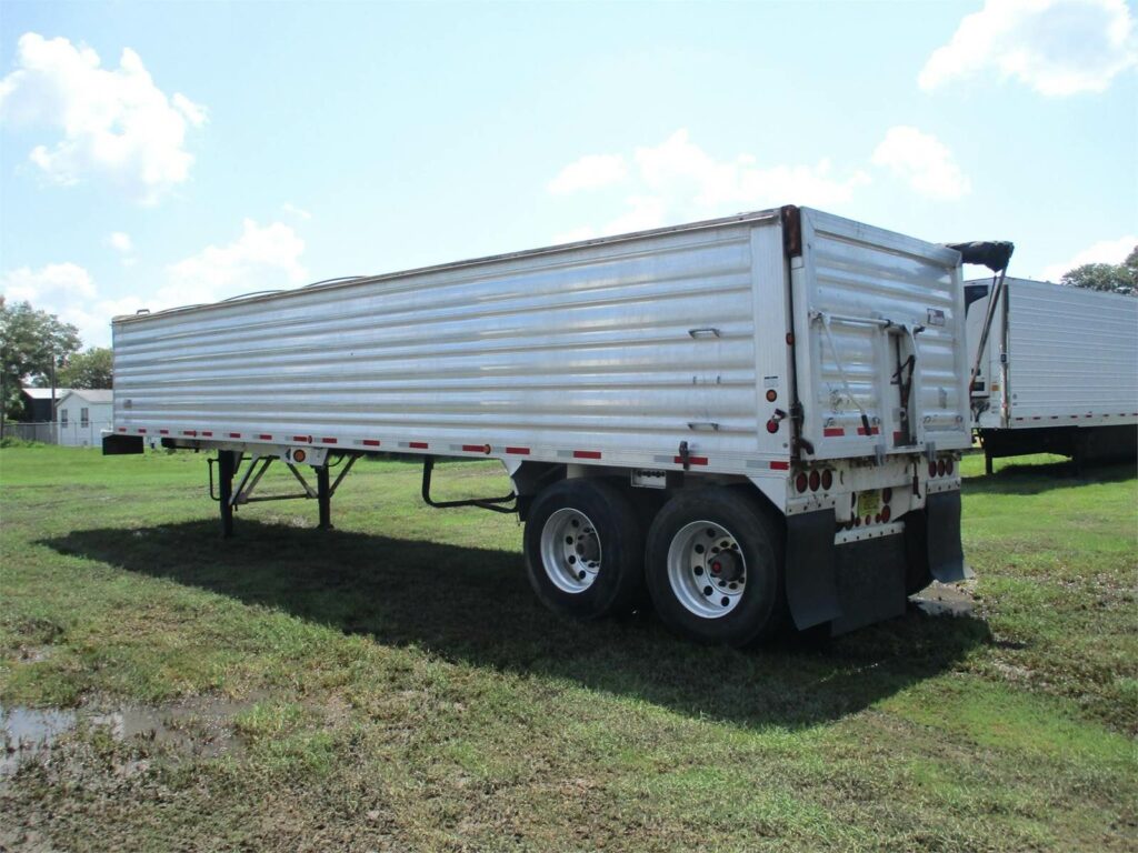 2017 Travis 39X102X60 FRAMELESS END DUMP WITH LINER