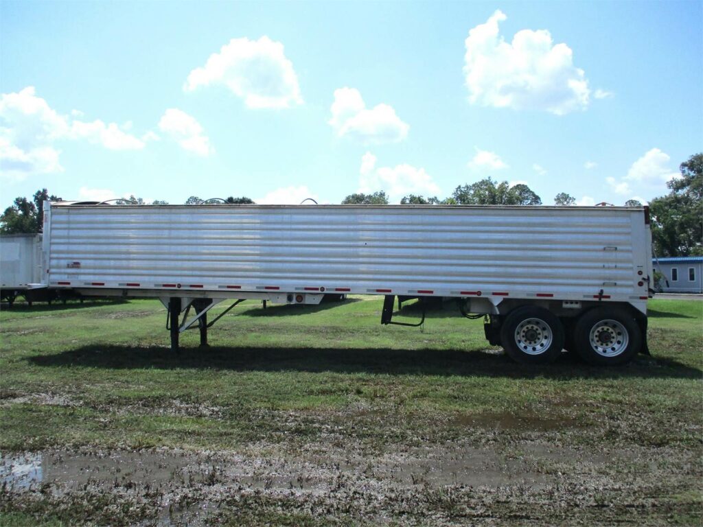 2017 Travis 39X102X60 FRAMELESS END DUMP WITH LINER