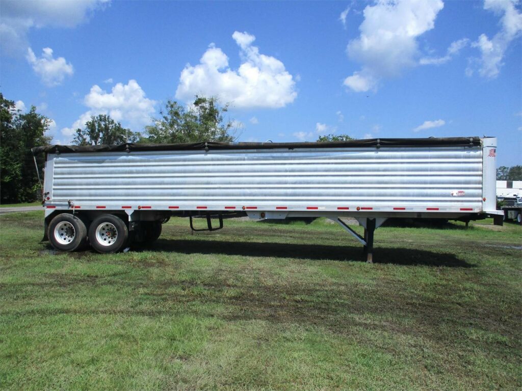 2017 Travis 39X102X60 FRAMELESS END DUMP WITH LINER