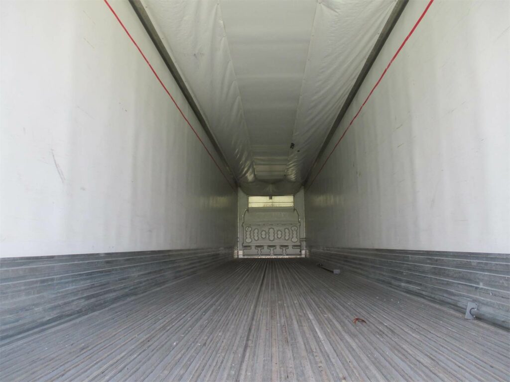 2015 UTILITY 53 FT REEFER CARRIER 7300 X4 WITH 12,544 HOURS