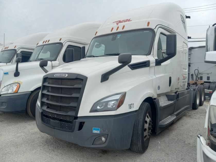 2018 Freightliner Cascadia #1877