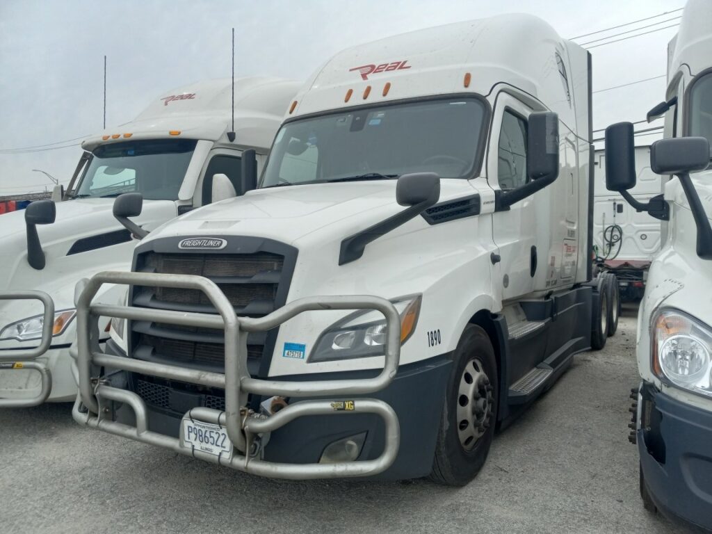 2018 Freightliner Cascadia #1890