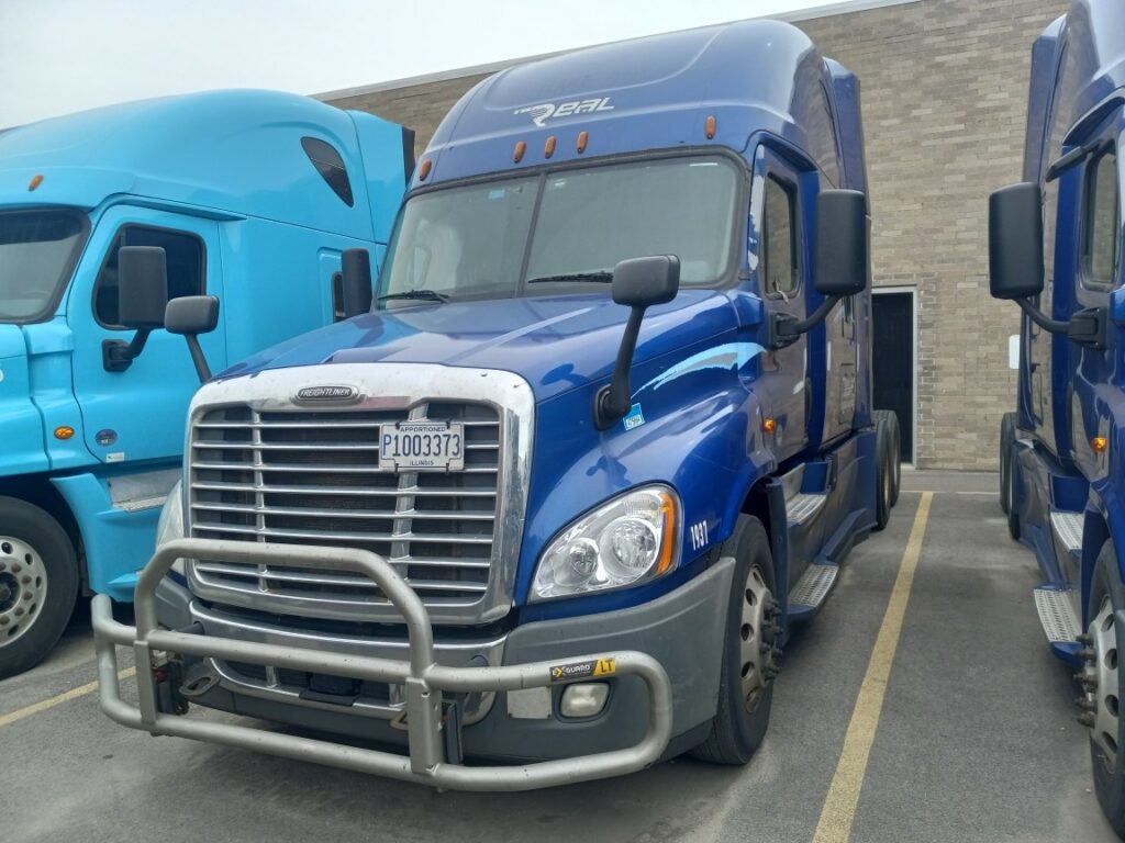 2017 Freightliner Cascadia #1937