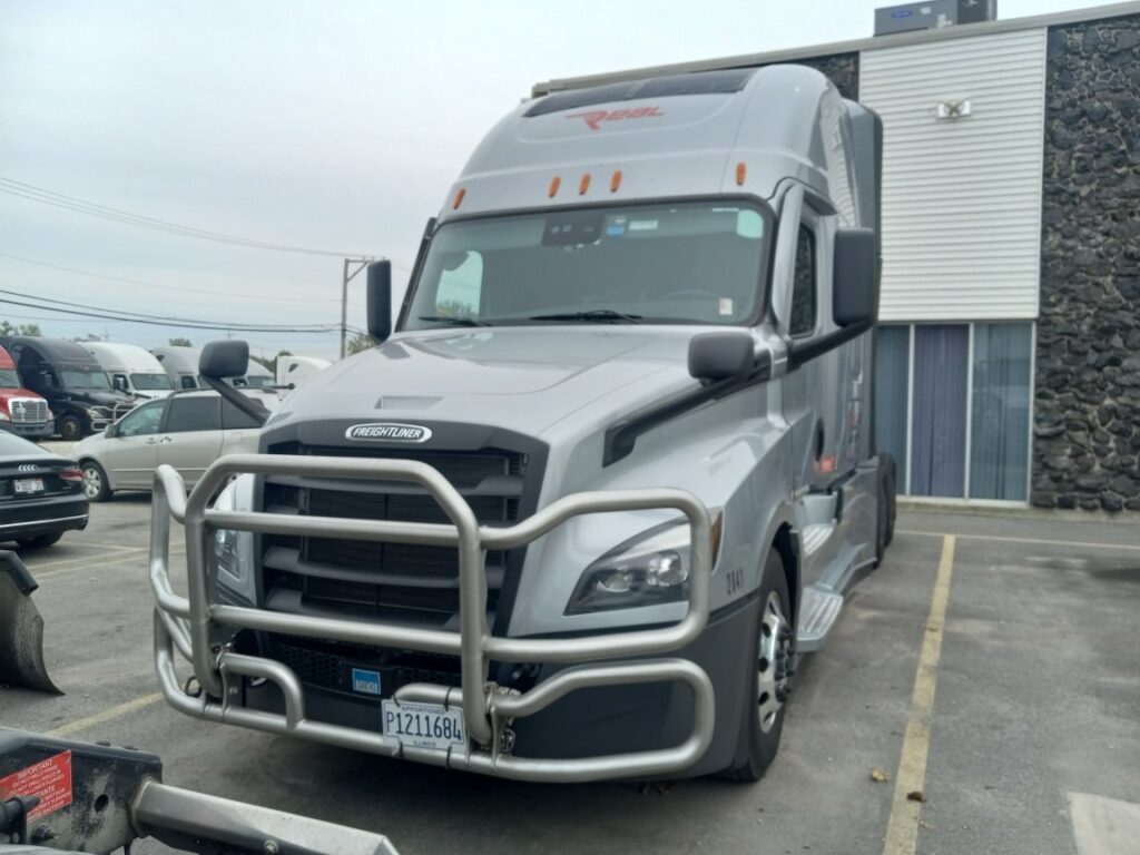 2024 Freightliner Cascadia # 2041