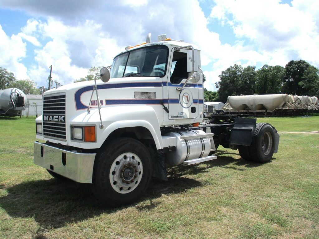 2006 Mack CHN612