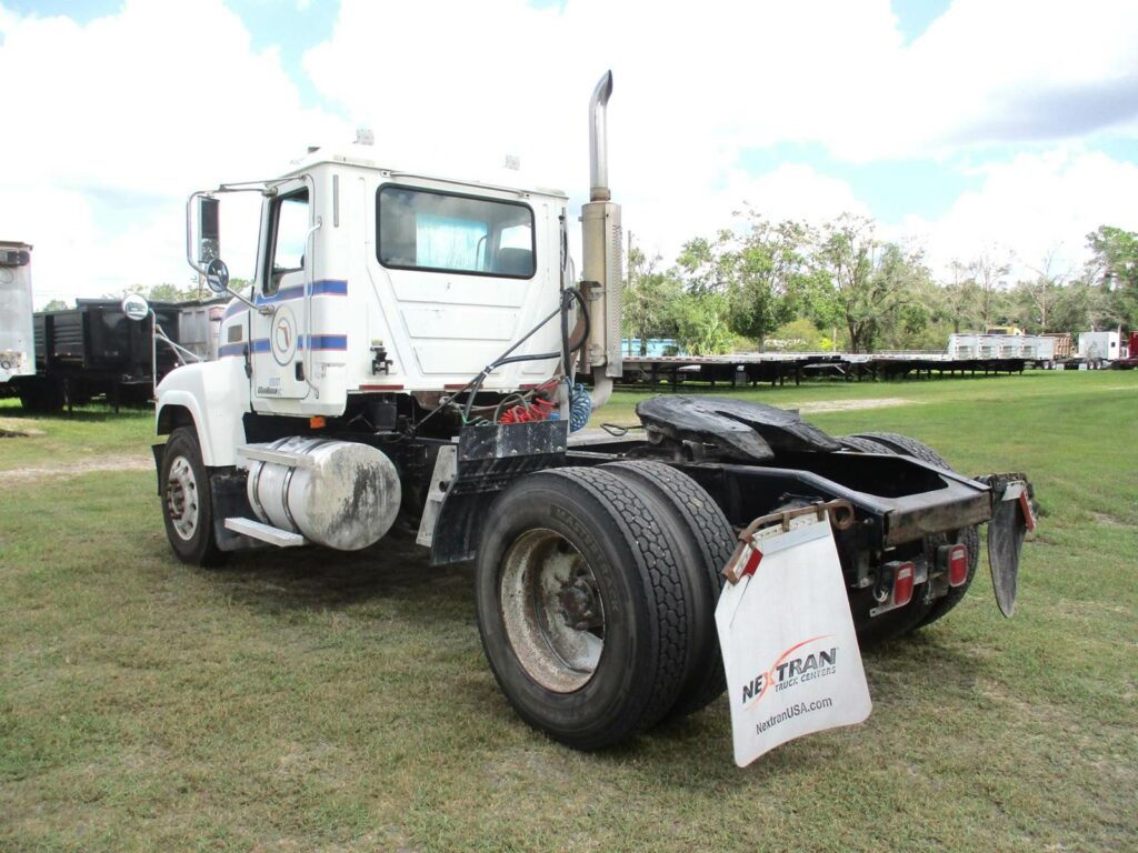 2006 Mack CHN612