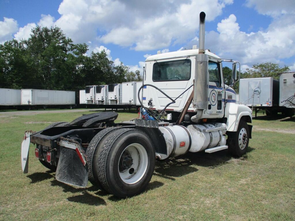 2006 Mack CHN612