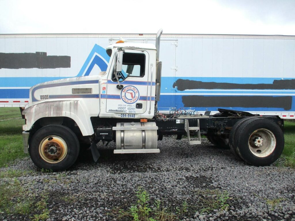 2006 Mack CHN612