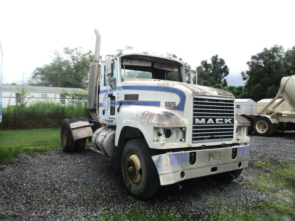 2006 Mack CHN612