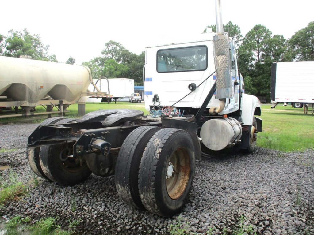 2006 Mack CHN612