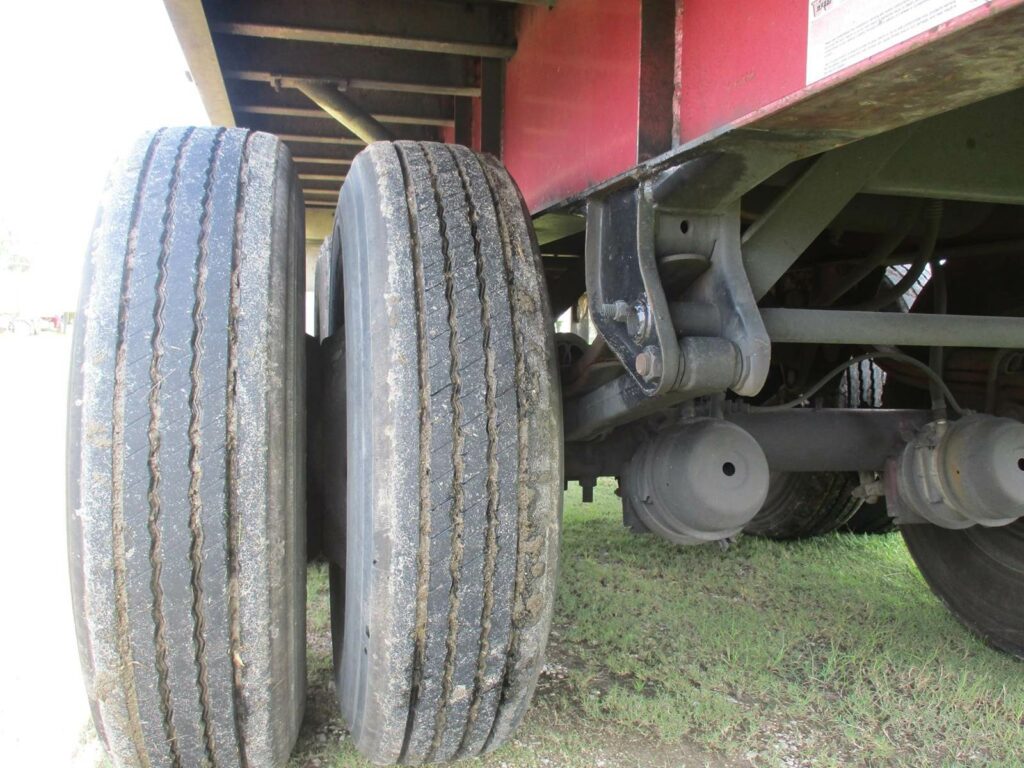 1997 Wilson 48X96 FLATBED WITH STEEL FLOOR SPRING SUSPENSION