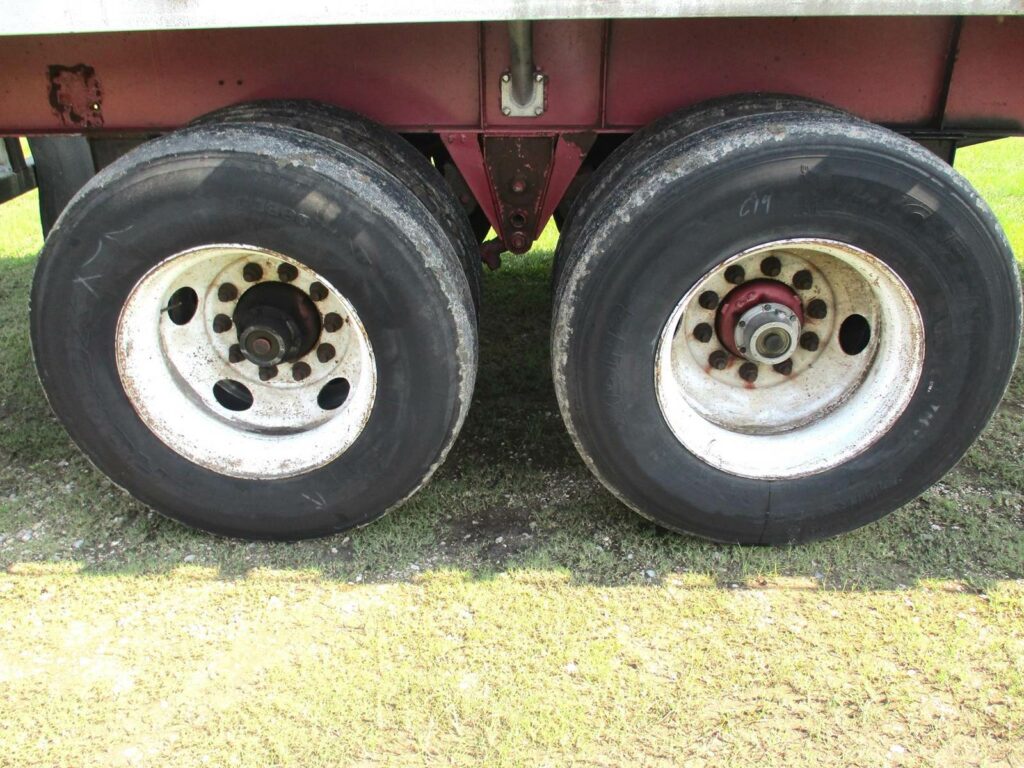 1997 Wilson 48X96 FLATBED WITH STEEL FLOOR SPRING SUSPENSION