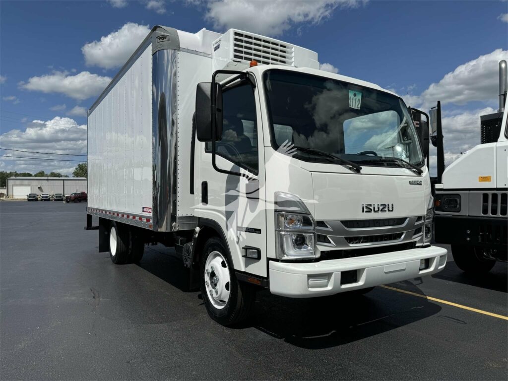 2024 Isuzu NPR HD