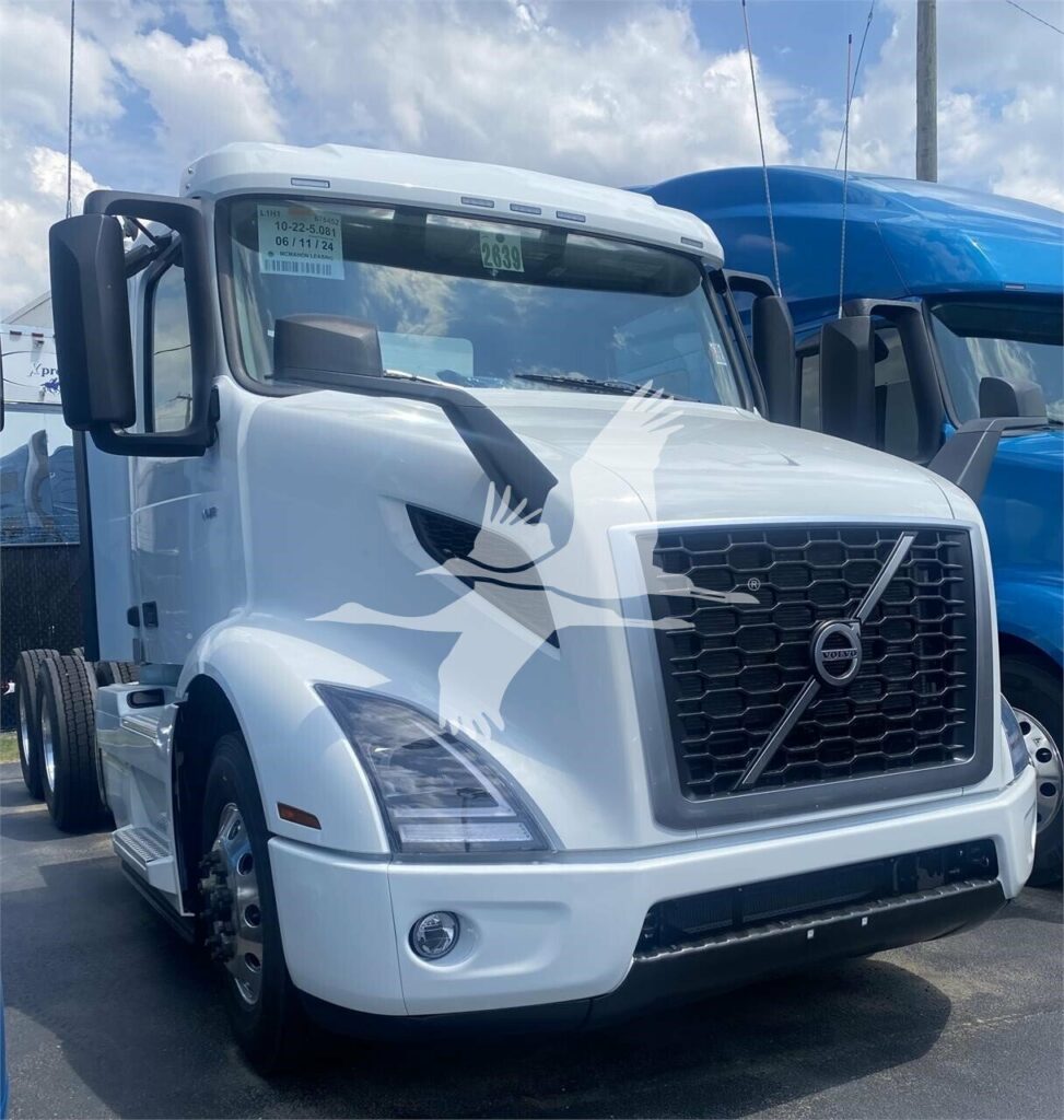 2025 Volvo VNR64T300